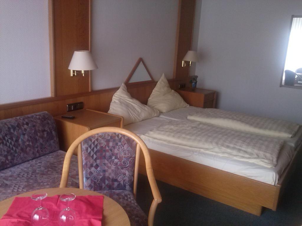 Landhotel Hamburger Hof Nettlingen Pokoj fotografie